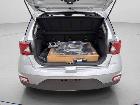 New 2026 Hyundai Venue SE FWD image 45