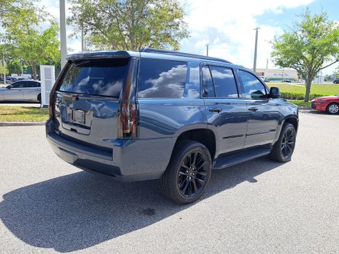 Used 2020 Cadillac Escalade Luxury AWD/4WD image 5
