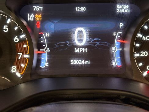 Used 2024 Jeep Compass Latitude AWD/4WD image 7