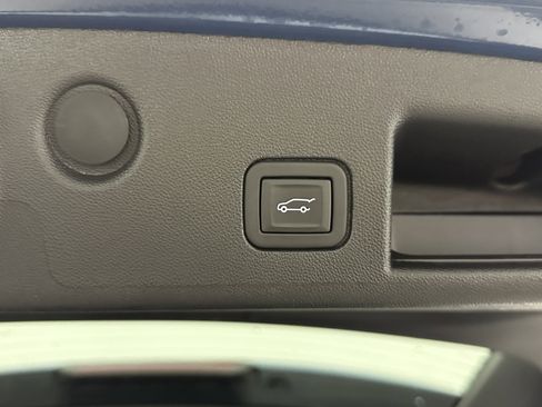 Used 2024 Chevrolet Equinox LT image 30