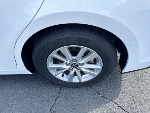 New 2025 Toyota Camry LE w/ Convenience Package image 12