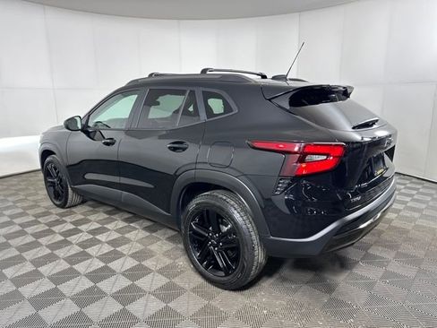 Used 2025 Chevrolet Trax ACTIV w/ Driver Confidence Package image 11