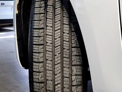 Used 2014 MAZDA MAZDA3 i Grand Touring image 46