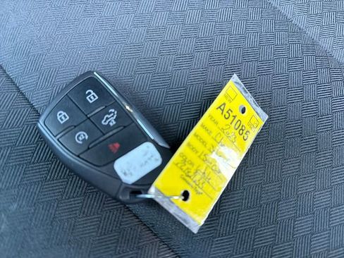 Used 2023 Chevrolet Silverado 1500 Custom image 32