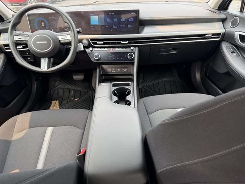 Used 2025 Hyundai Sonata SEL FWD image 2