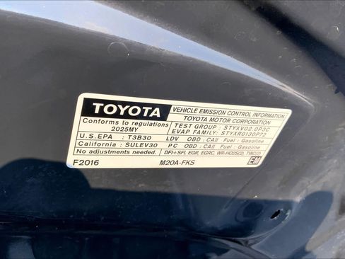 Used 2025 Toyota Corolla LE FWD image 33
