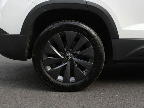 Used 2022 Volkswagen Taos S image 5