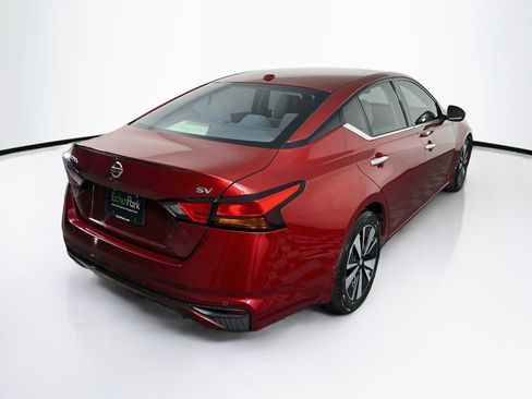 Used 2019 Nissan Altima 2.5 SV FWD image 9