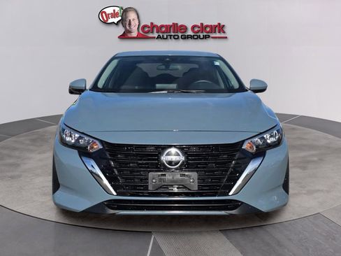 Certified 2025 Nissan Sentra SV FWD image 9