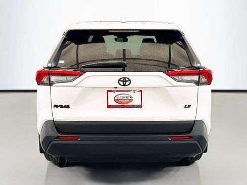 Used 2023 Toyota RAV4 LE FWD image 5
