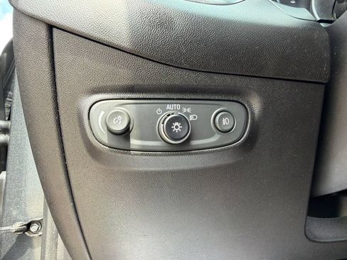 Used 2019 Chevrolet Equinox Premier AWD/4WD image 29