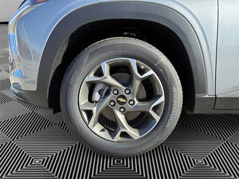 New 2026 Chevrolet Trax LT image 9