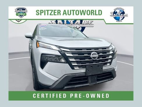 Used 2025 Nissan Rogue SV AWD/4WD image 1