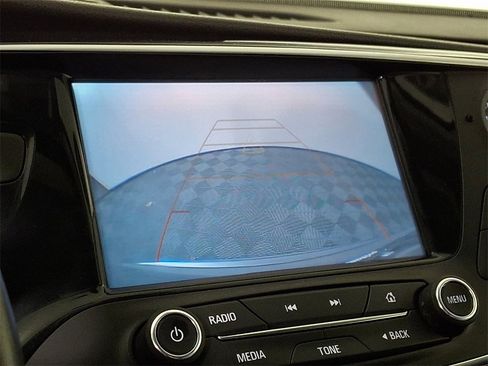 Used 2020 Buick Envision Essence image 4