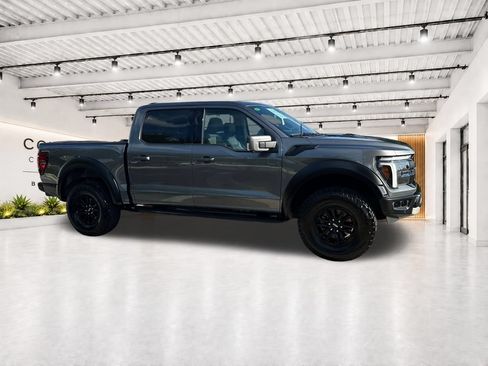 Used 2025 Ford F150 Raptor AWD/4WD image 17