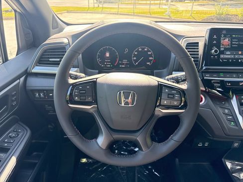 Used 2026 Honda Odyssey Sport-L image 19