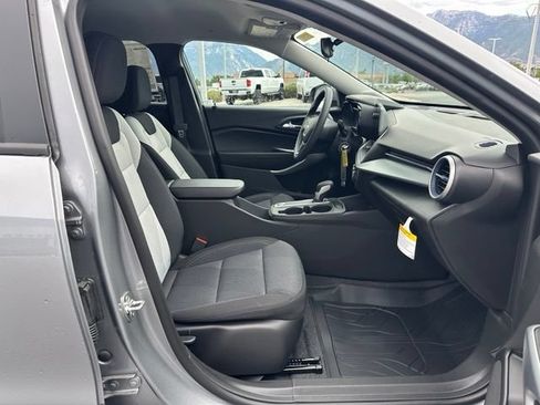 New 2026 Chevrolet Trax LS w/ LS Convenience Package FWD image 30