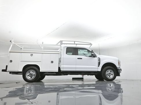 New 2026 Ford F350 XL w/ FX4 Off-Road Package AWD/4WD image 6