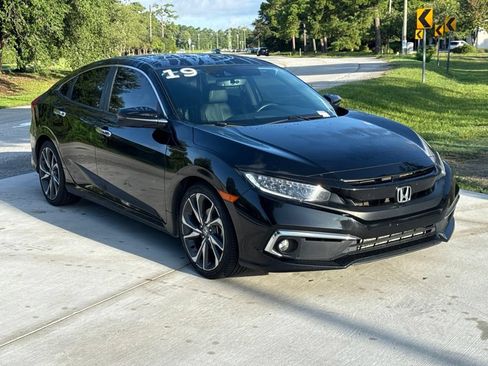 Used 2019 Honda Civic Touring image 1