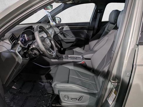 New 2025 Audi Q3 2.0T Premium image 4