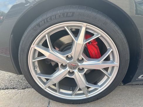 Used 2020 Chevrolet Corvette Stingray Coupe w/ Z51 Performance Package image 7