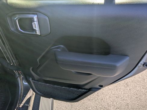 Certified 2024 Jeep Gladiator Mojave w/ Safety Group image 29