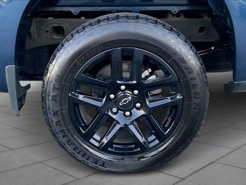 Used 2022 Chevrolet Silverado 1500 Custom image 10