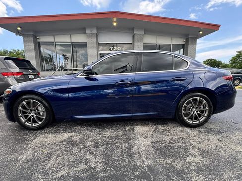 Used 2018 Alfa Romeo Giulia AWD image 8