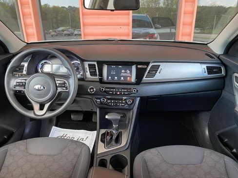 Used 2017 Kia Niro LX image 20
