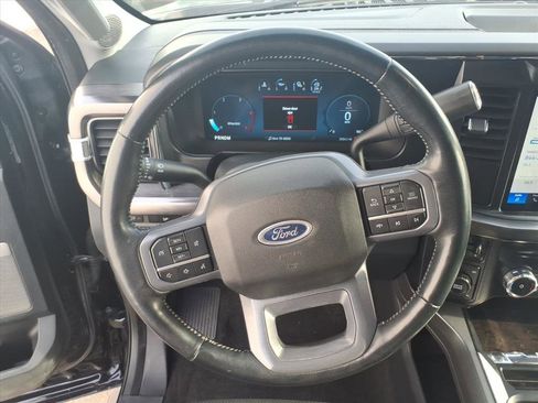 Certified 2023 Ford F250 Lariat w/ Sport Appearance Package image 14