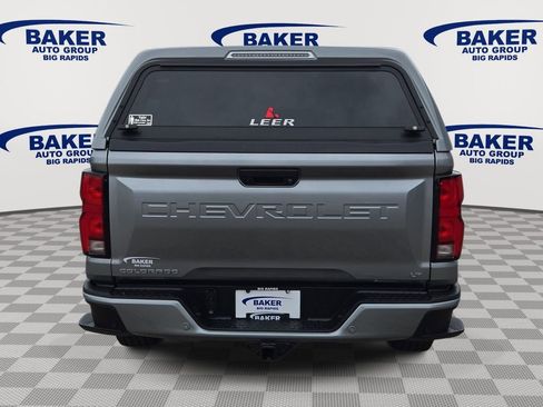 Used 2024 Chevrolet Colorado LT w/ LT Convenience Package III AWD/4WD image 5