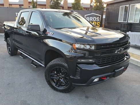 Used 2019 Chevrolet Silverado 1500 LT Trail Boss AWD/4WD image 2