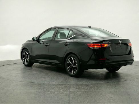 Used 2025 Nissan Sentra SV image 6