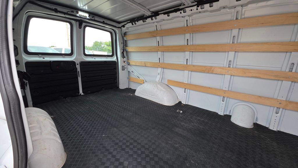 Used 2024 Chevrolet Express 2500 w/ Driver Convenience Package RWD image 13