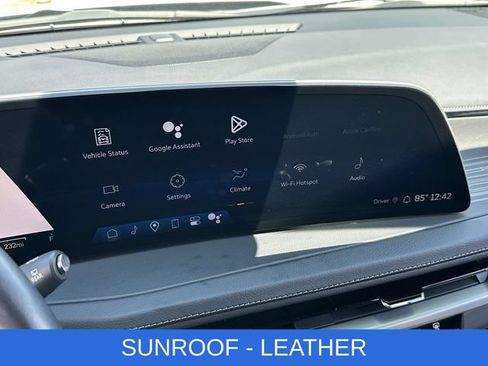 Used 2024 Cadillac XT4 Premium Luxury w/ Active Safety Package AWD/4WD image 3