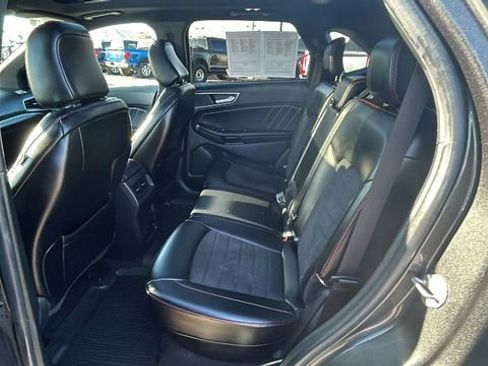 Certified 2020 Ford Edge ST-Line w/ Cold Weather Package image 15