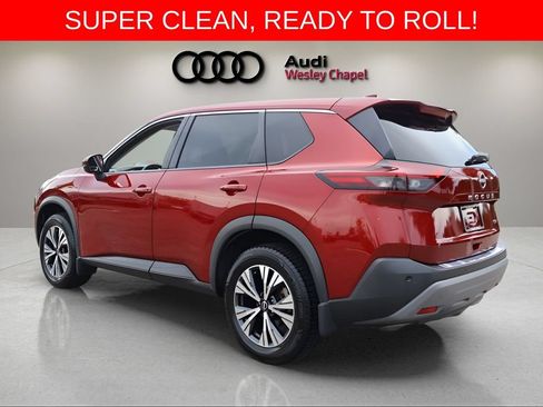 Used 2022 Nissan Rogue SV FWD image 3