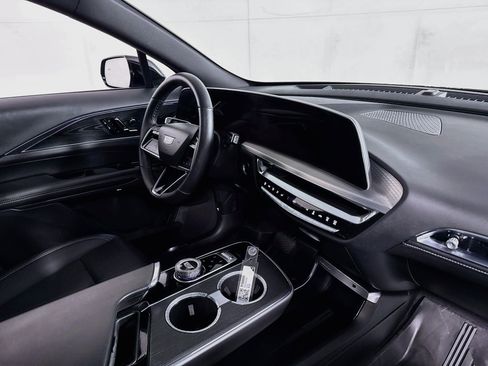 Used 2024 Cadillac Lyriq Luxury w/ LPO, Floor Liner Package AWD/4WD image 29