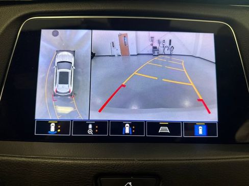 Used 2022 Cadillac XT4 Sport w/ Sun And Sound Package AWD/4WD image 10