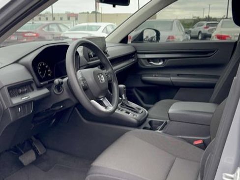 Used 2023 Honda CR-V LX image 15