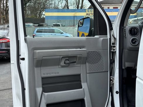 Used 2011 Ford E-250 and Econoline 250 Extended w/ PWR Group image 9