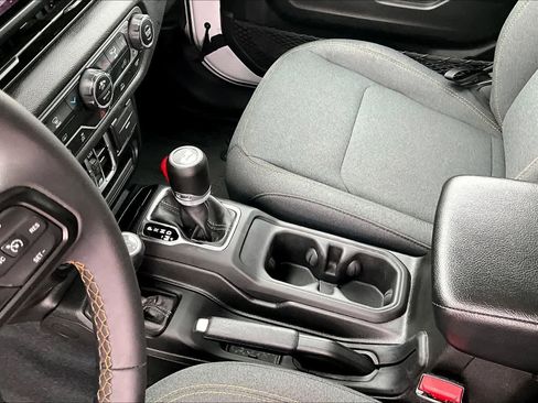 Used 2024 Jeep Wrangler Unlimited Sport AWD/4WD image 17
