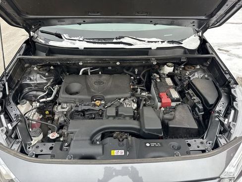 Used 2022 Toyota RAV4 XLE image 19