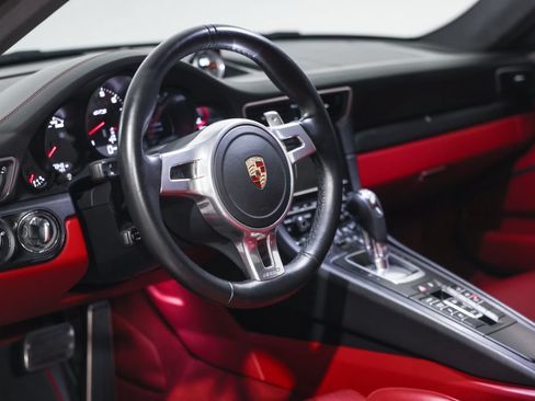 Used 2015 Porsche 911 Carrera GTS RWD image 32