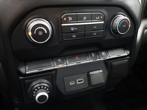 Used 2020 Chevrolet Silverado 1500 LT image 23