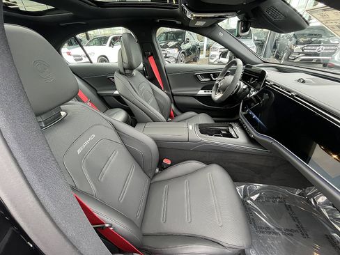 New 2026 Mercedes-Benz E 53 AMG e 4MATIC Sedan image 11