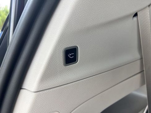 Certified 2019 Chrysler Pacifica Touring-L Plus image 28