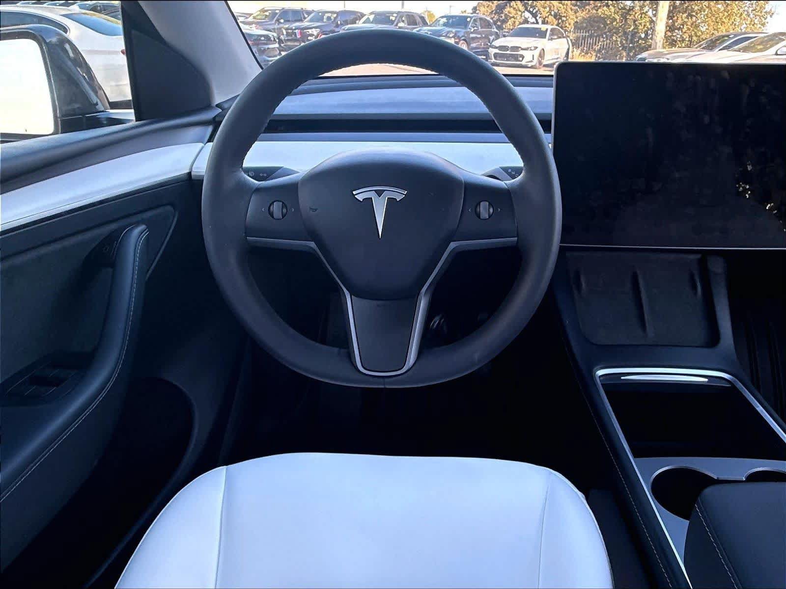 Used 2023 Tesla Model Y AWD image 10