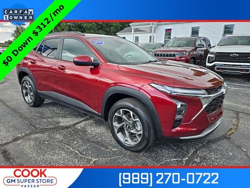 Used 2024 Chevrolet Trax LT w/ Driver Confidence Package image 1