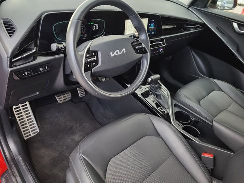 Used 2023 Kia Niro EX Touring image 19